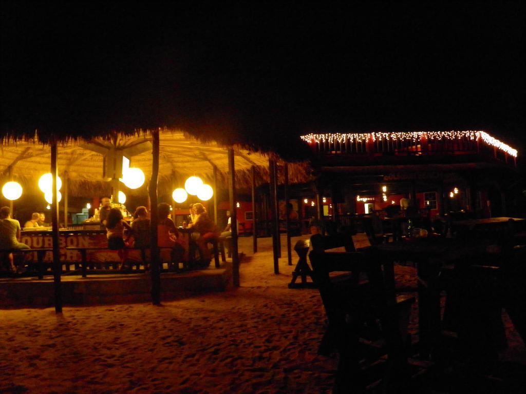 Отель Bourbon Beach Jamaica Негрил Экстерьер фото