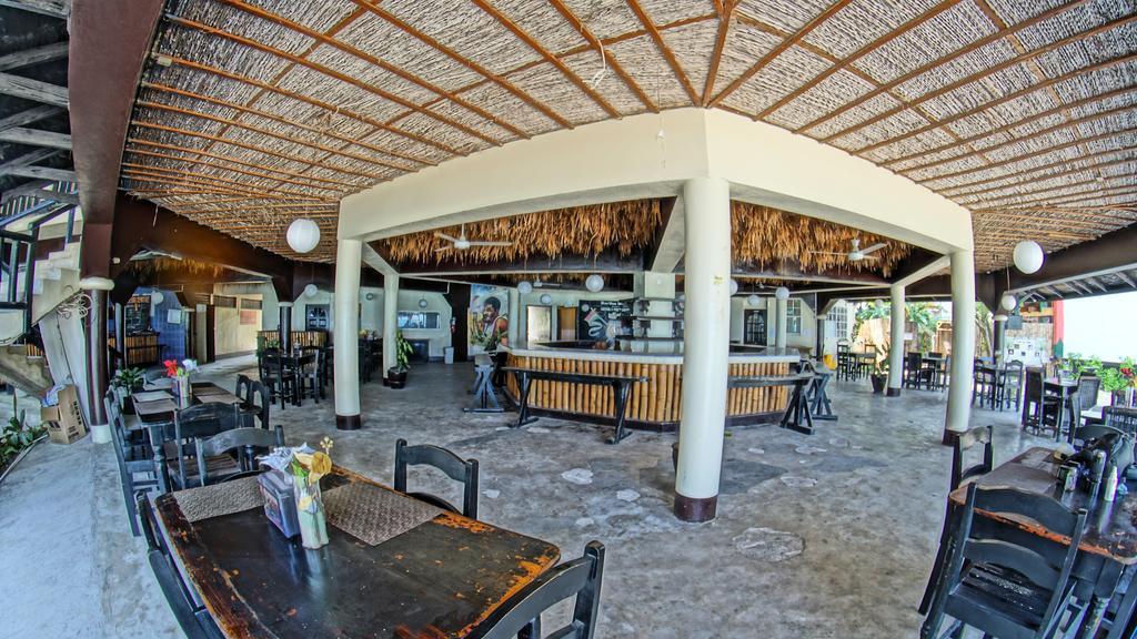 Отель Bourbon Beach Jamaica Негрил Экстерьер фото