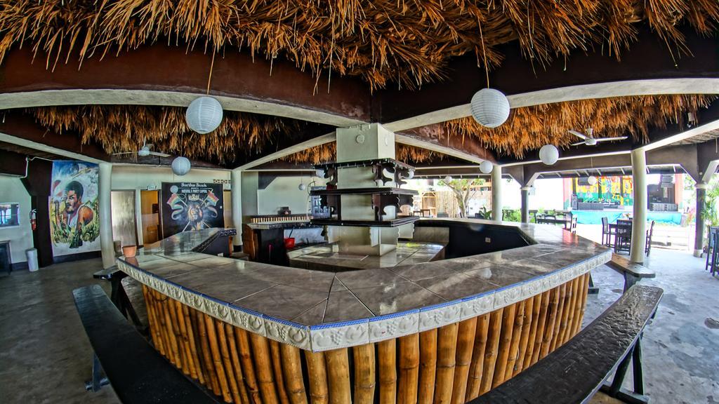 Отель Bourbon Beach Jamaica Негрил Экстерьер фото
