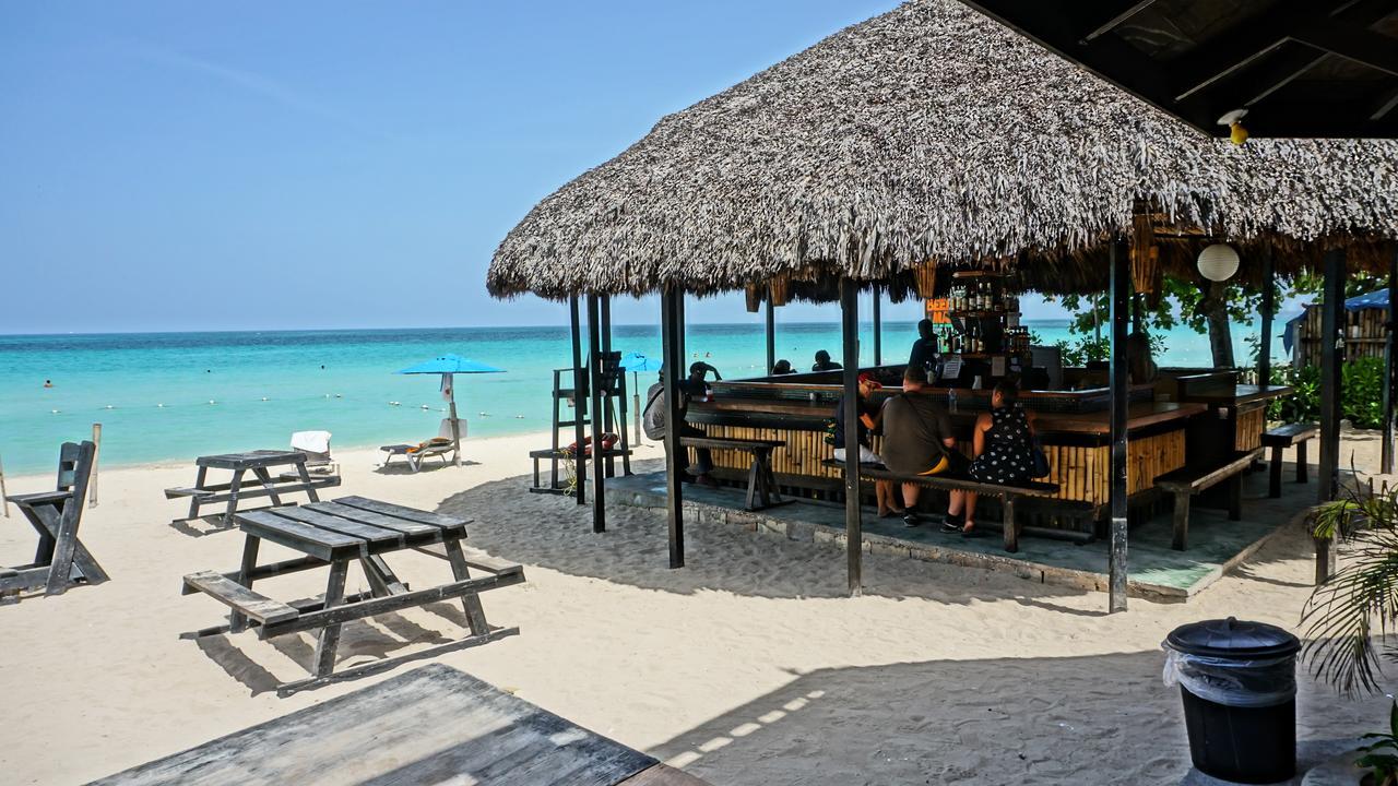 Отель Bourbon Beach Jamaica Негрил Экстерьер фото