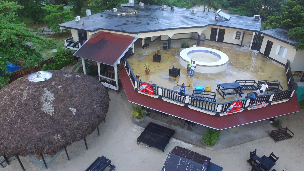 Отель Bourbon Beach Jamaica Негрил Экстерьер фото
