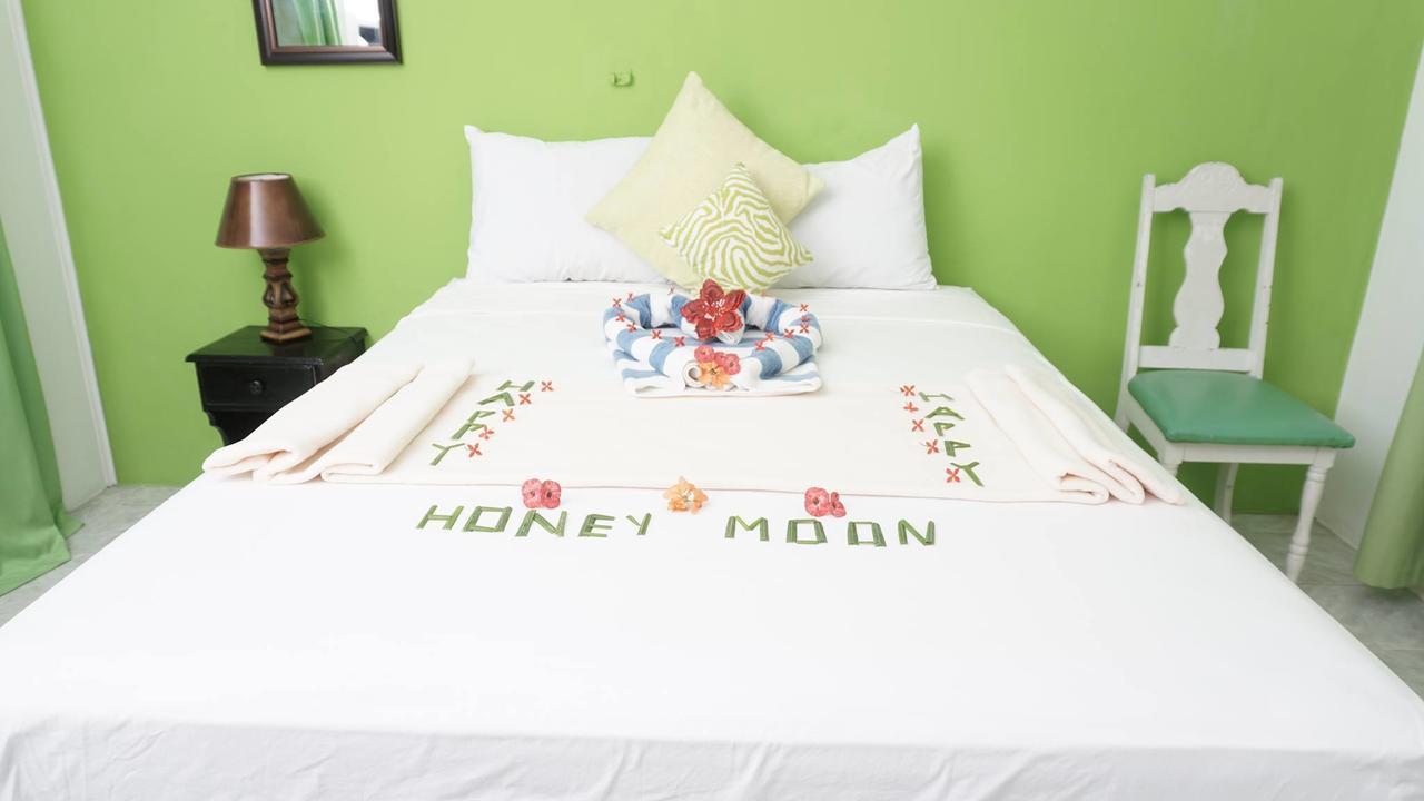 Отель Bourbon Beach Jamaica Негрил Экстерьер фото