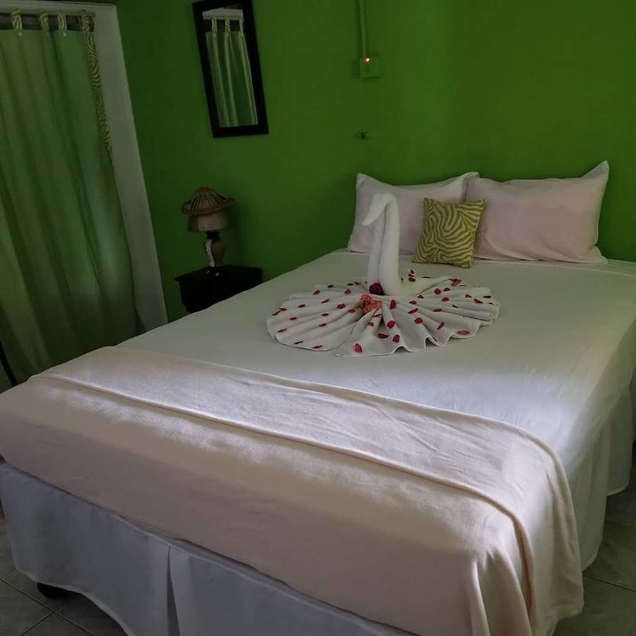 Отель Bourbon Beach Jamaica Негрил Экстерьер фото
