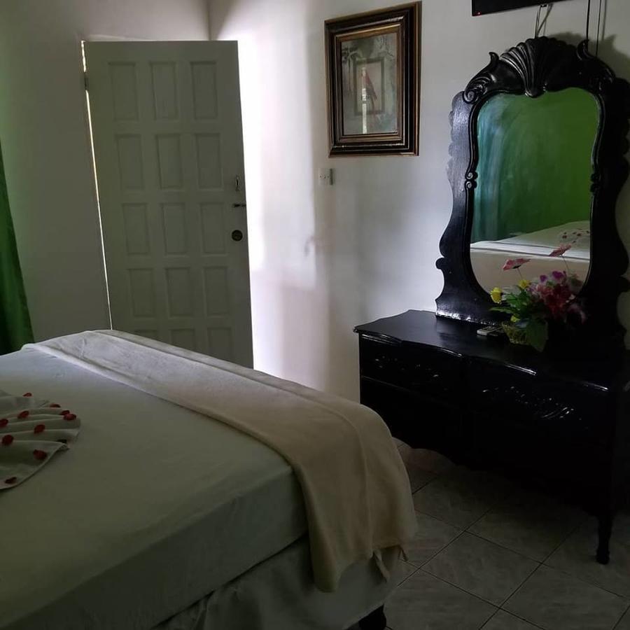 Отель Bourbon Beach Jamaica Негрил Экстерьер фото